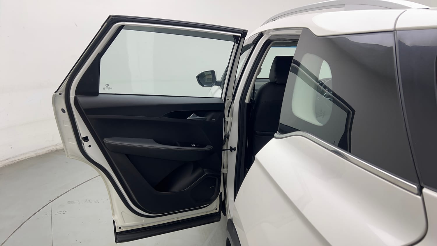 Used 2020 MG Motors Hector Sharp 1.5 DCT Petrol Petrol Automatic interior LEFT REAR DOOR OPEN VIEW