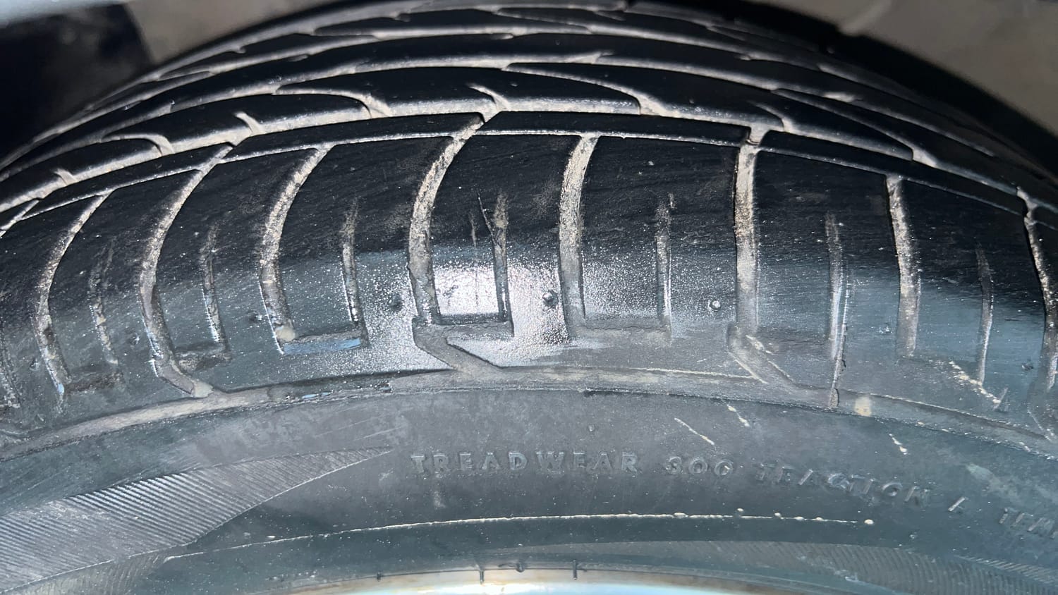 Used 2018 Hyundai Creta SX Plus 1.6 AT Petrol Petrol Automatic tyres LEFT FRONT TYRE TREAD VIEW