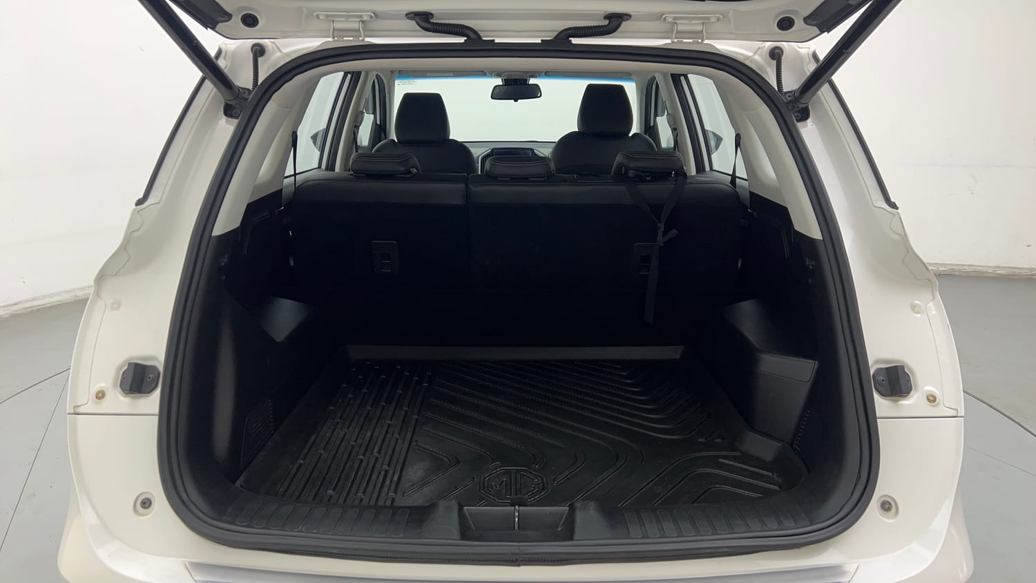 Used 2020 MG Motors Hector Sharp 1.5 DCT Petrol Petrol Automatic interior DICKY INSIDE VIEW