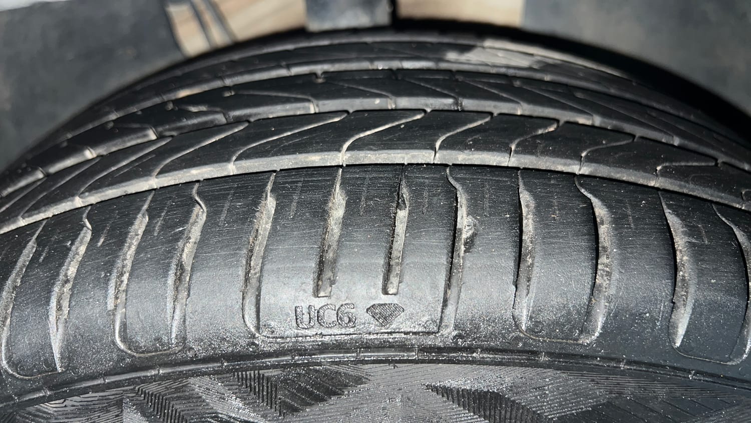 Used 2022 Skoda Kushaq Style 1.0L TSI MT Petrol Manual tyres RIGHT FRONT TYRE TREAD VIEW