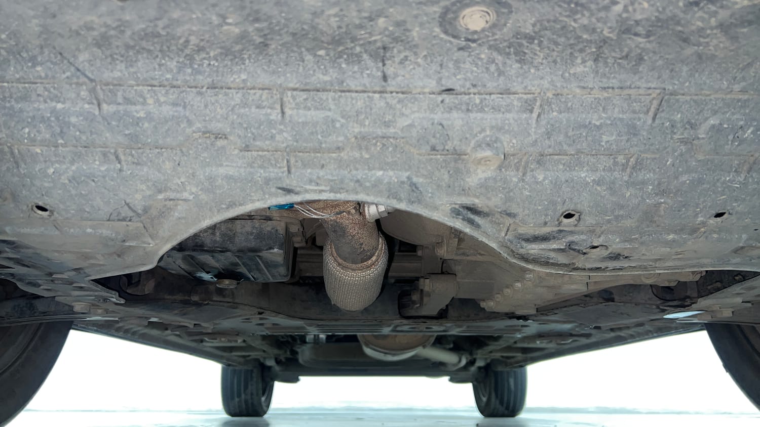 Used 2020 MG Motors Hector Sharp 1.5 DCT Petrol Petrol Automatic extra FRONT LEFT UNDERBODY VIEW