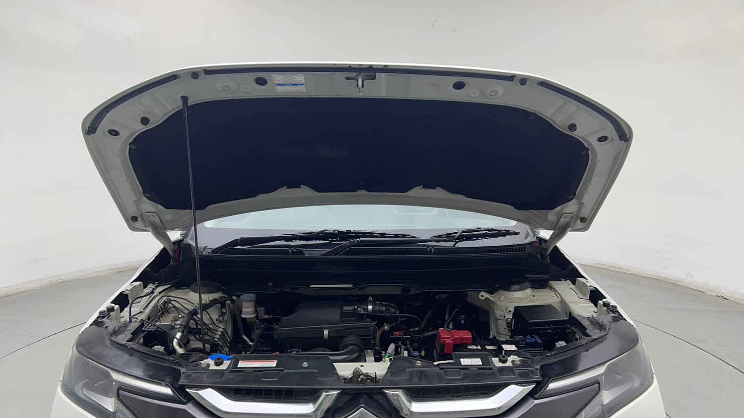 Used 2023 Maruti Suzuki Brezza VXi Petrol Manual engine ENGINE & BONNET OPEN FRONT VIEW