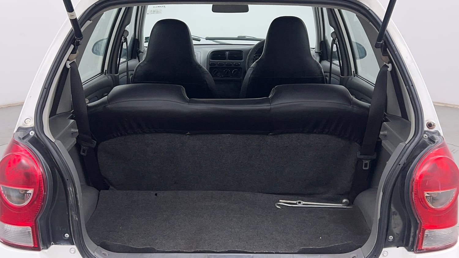 Used 2012 Maruti Suzuki Alto K10 VXi Petrol Manual interior DICKY INSIDE VIEW