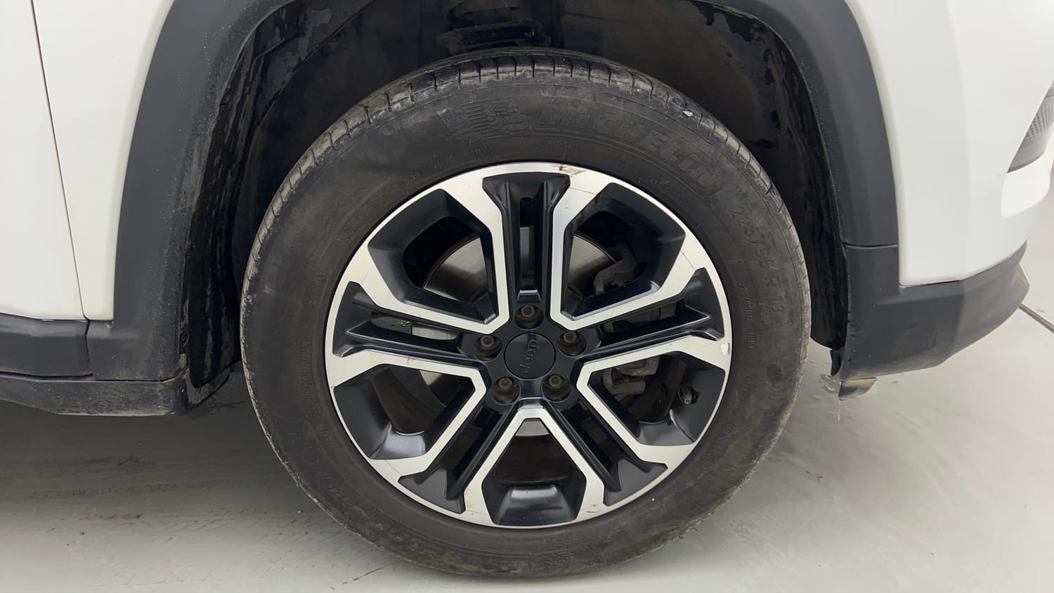 Used 2021 Jeep Compass Limited (O) 2.0 Diesel Diesel Manual tyres RIGHT FRONT TYRE RIM VIEW