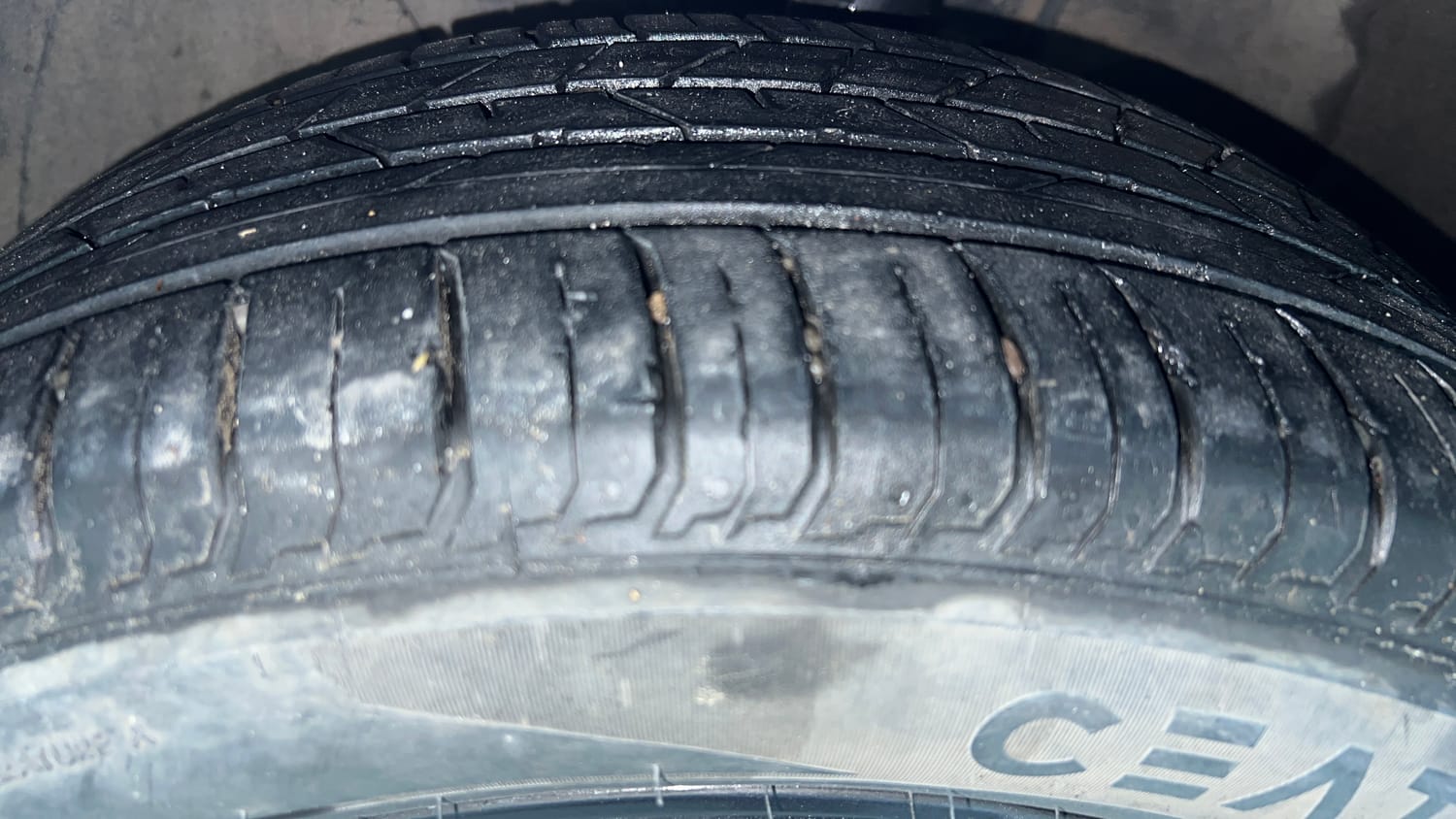 Used 2023 Hyundai i20 N Line N8 1.0 Turbo DCT Petrol Automatic tyres LEFT FRONT TYRE TREAD VIEW