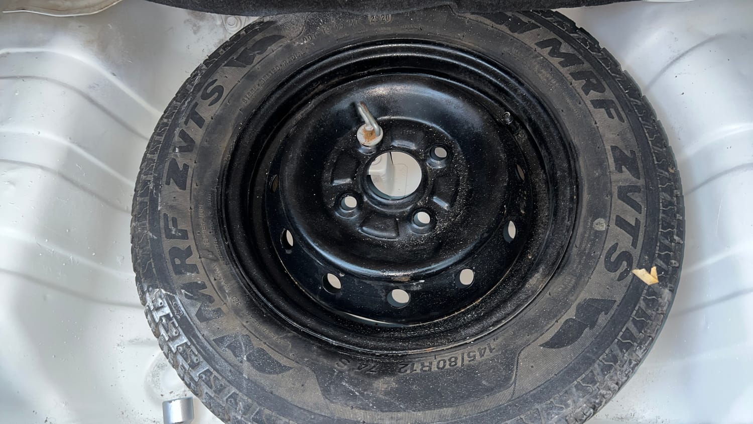 Used 2014 Maruti Suzuki Alto 800 Lxi Petrol Manual tyres SPARE TYRE VIEW