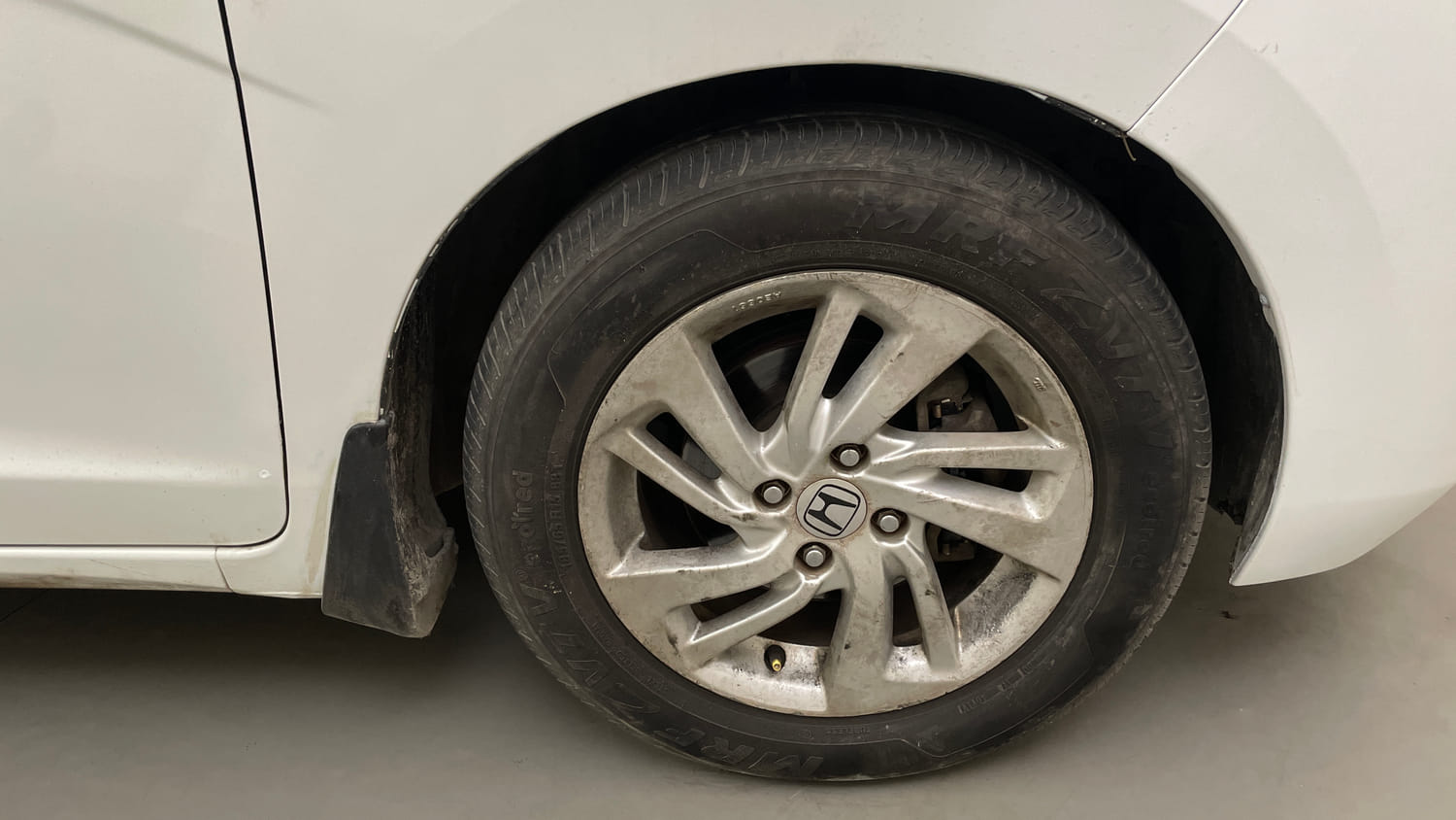 Used 2016 Honda Jazz VX Diesel Diesel Manual tyres RIGHT FRONT TYRE RIM VIEW