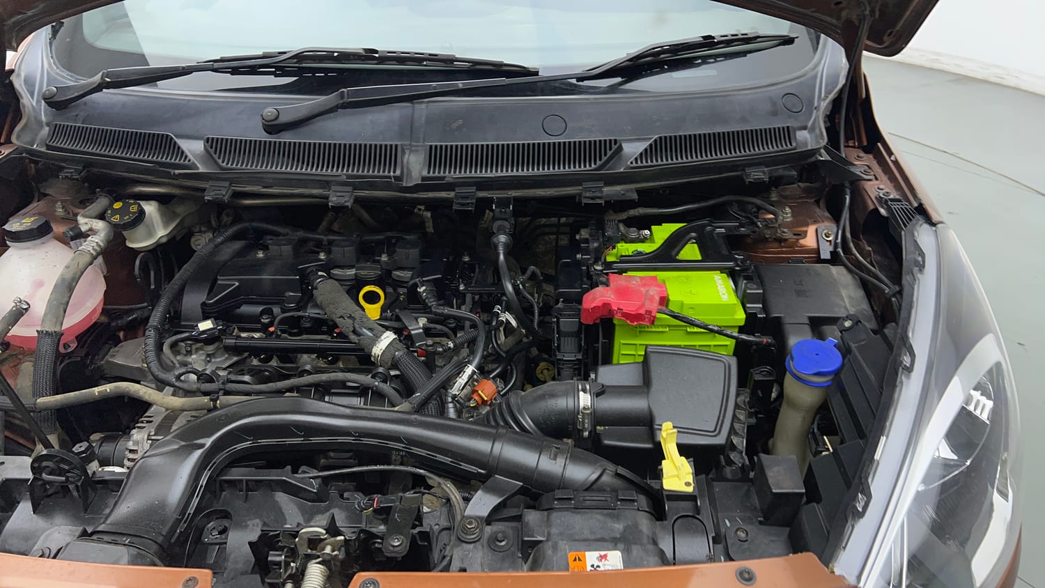 Used 2018 Ford Freestyle Titanium 1.2 Ti-VCT Petrol Manual engine ENGINE LEFT SIDE VIEW