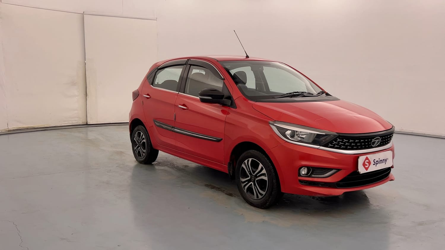 Used 2022 Tata Tiago XZ Plus CNG Cng Manual exterior RIGHT FRONT CORNER VIEW