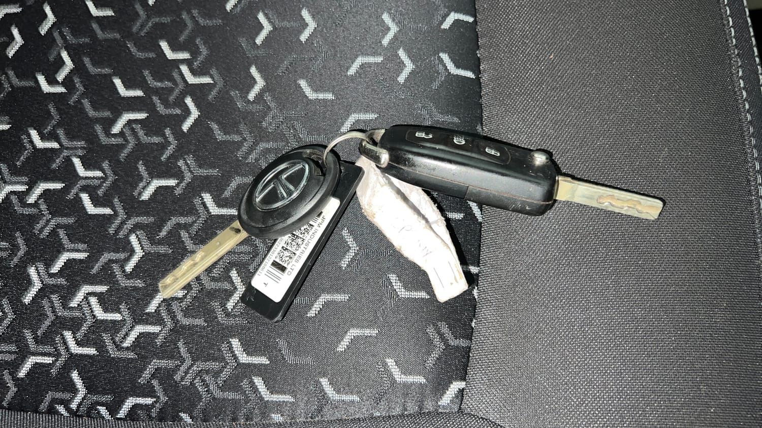 Used 2022 Tata Tiago XZ Plus CNG Cng Manual extra CAR KEY VIEW