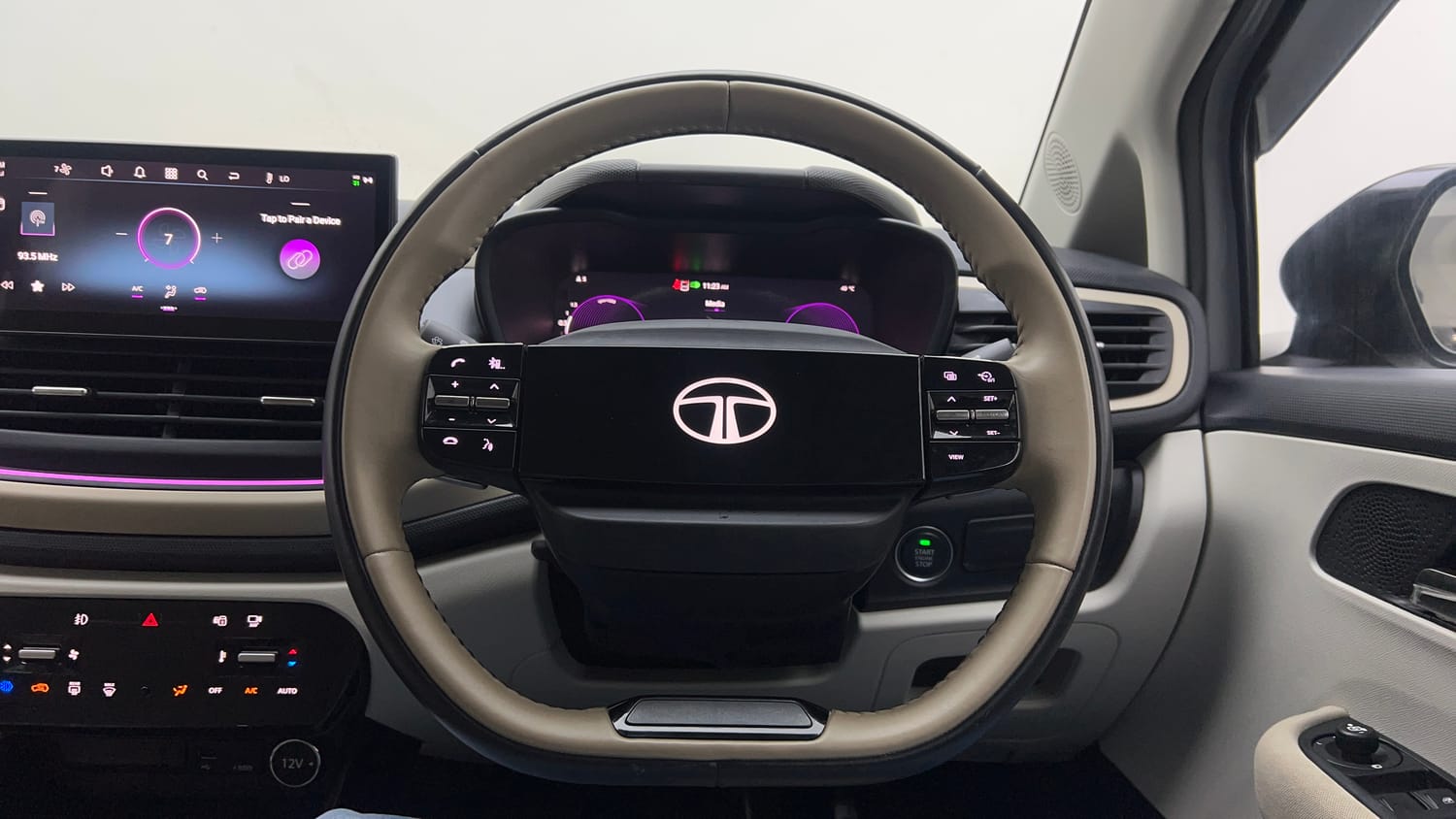 Used 2025 Tata Altroz Accomplished Plus S Petrol 6DCT Petrol Automatic interior STEERING VIEW