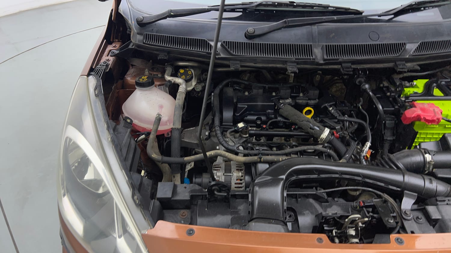 Used 2018 Ford Freestyle Titanium 1.2 Ti-VCT Petrol Manual engine ENGINE RIGHT SIDE VIEW