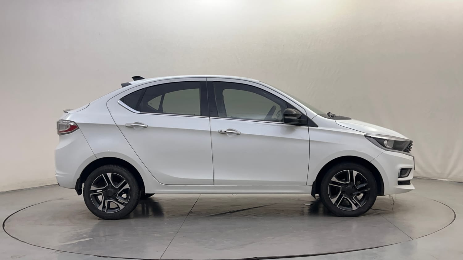 Used 2021 Tata Tigor XZ Plus Petrol Manual exterior RIGHT SIDE VIEW
