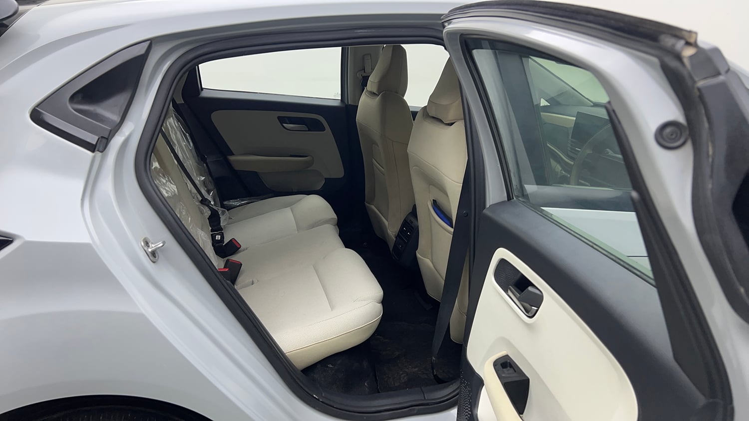 Used 2025 Tata Altroz Accomplished Plus S Petrol 6DCT Petrol Automatic interior RIGHT SIDE REAR DOOR CABIN VIEW