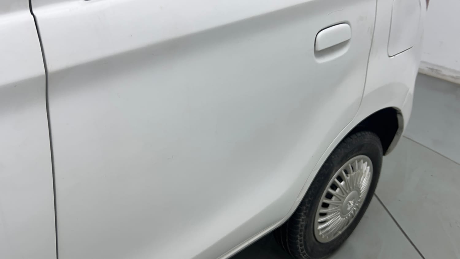 Used 2014 Maruti Suzuki Alto 800 Lxi Petrol Manual dents MINOR DENT