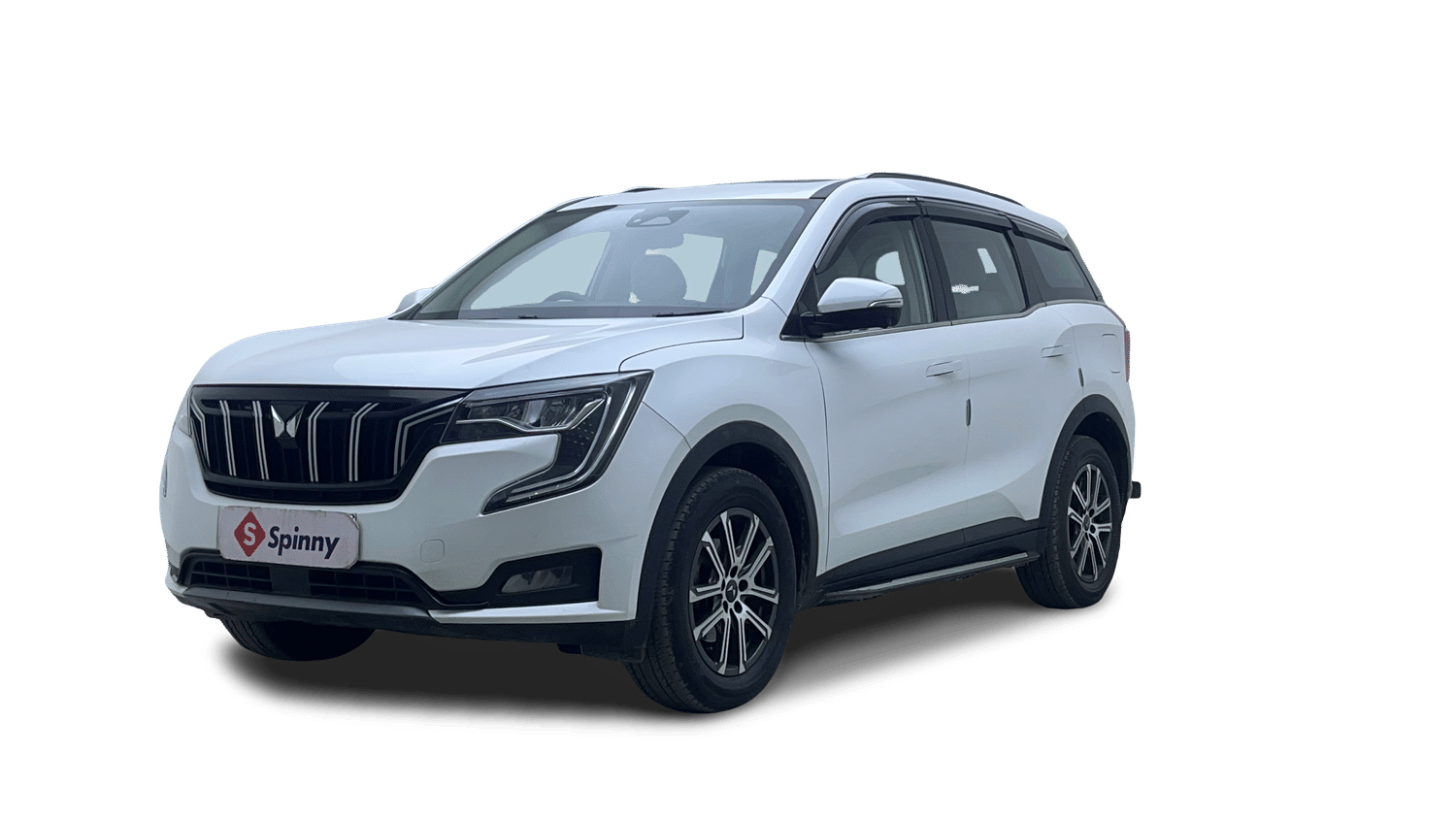 Used 2025 Mahindra XUV700 AX7 Luxury Pack Petrol AT 7 STR Petrol Automatic Image