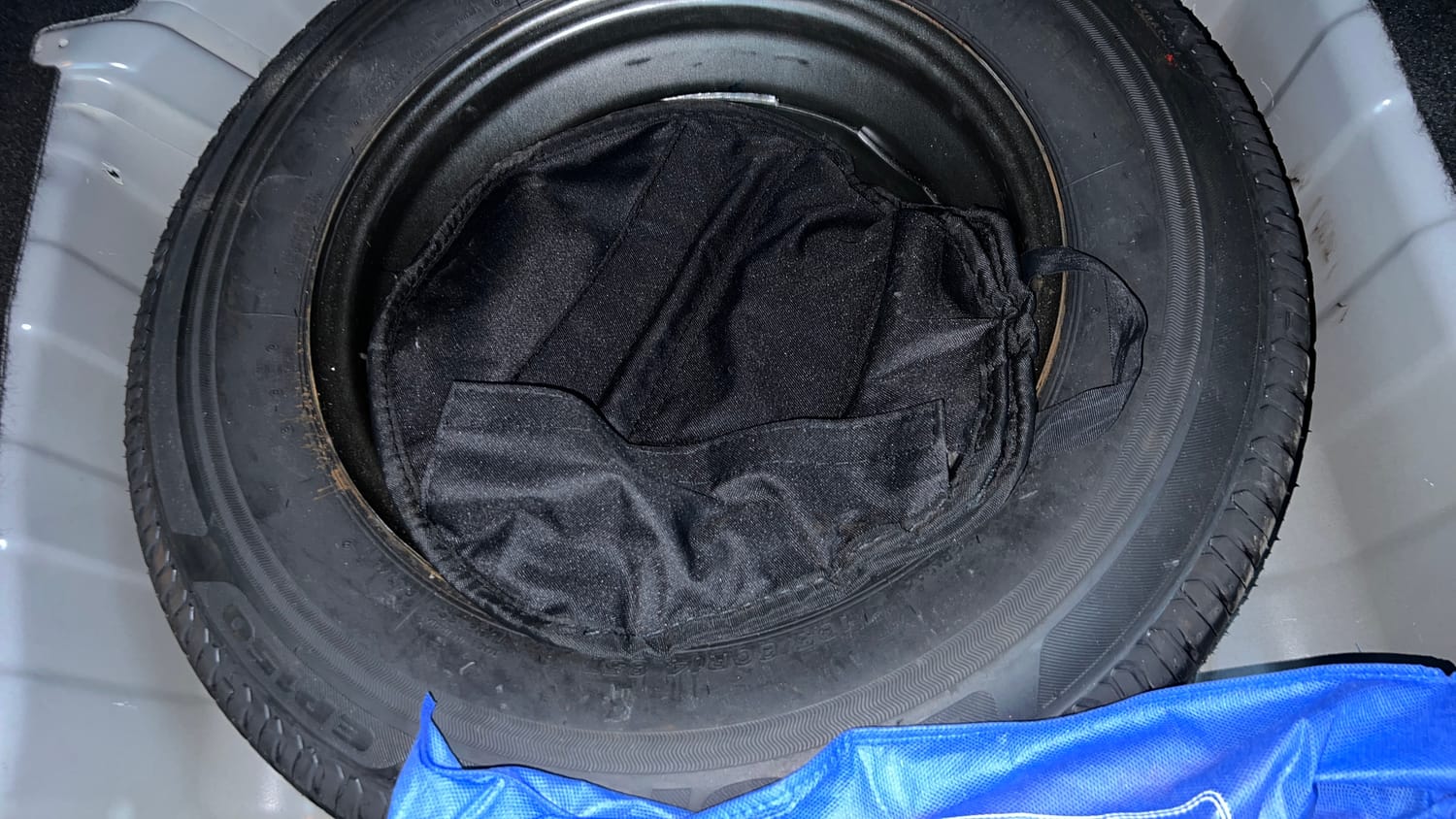 Used 2025 Tata Altroz Accomplished Plus S Petrol 6DCT Petrol Automatic tyres SPARE TYRE VIEW