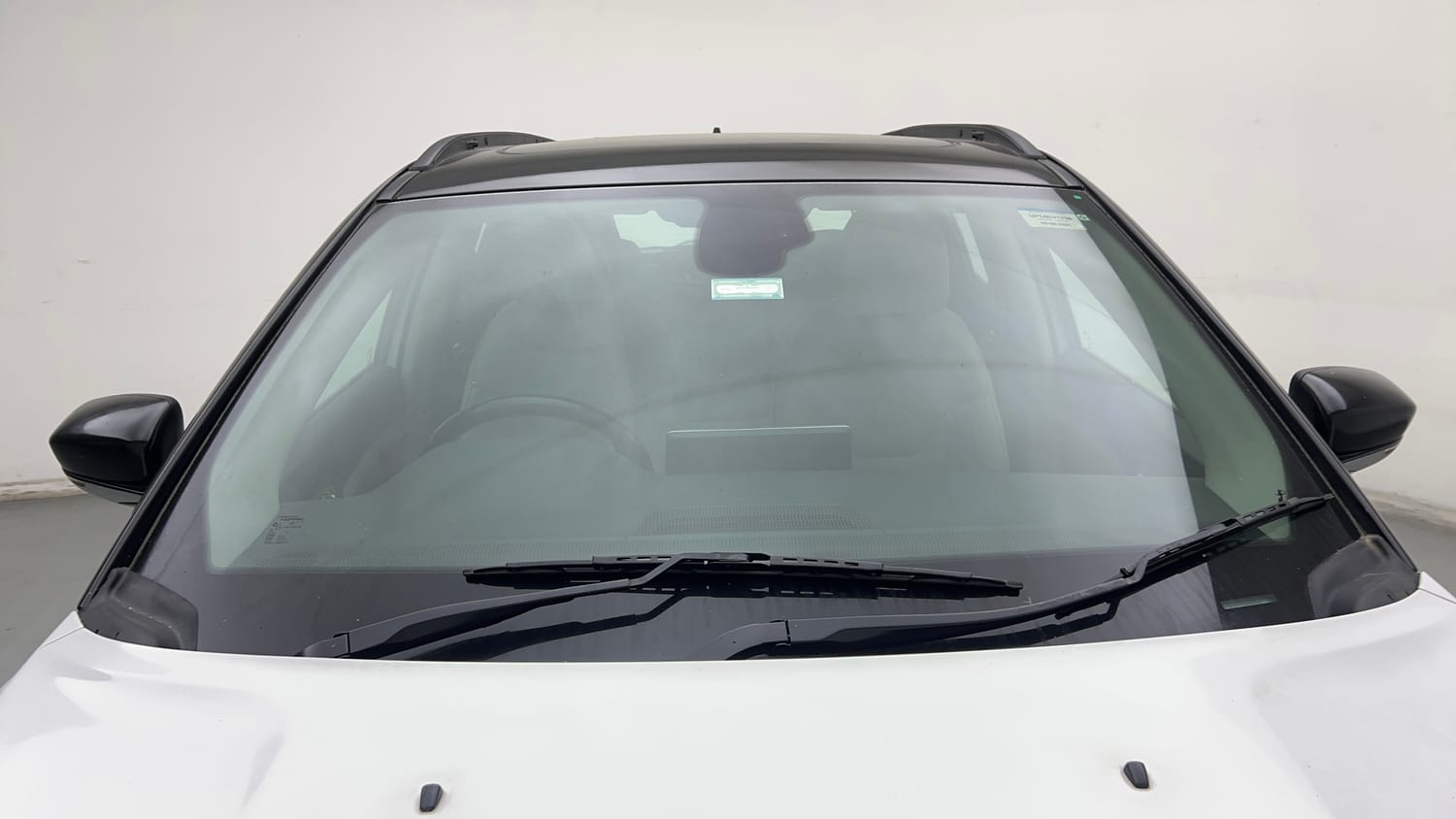 Used 2021 Jeep Compass Limited (O) 2.0 Diesel Diesel Manual exterior FRONT WINDSHIELD VIEW