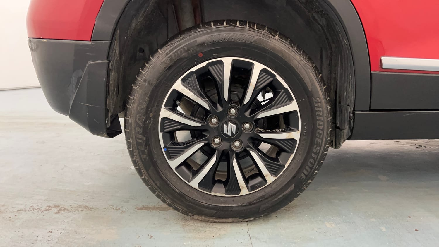 Used 2021 Maruti Suzuki Vitara Brezza [2020-2022] ZXI Plus Dual Tone Petrol Manual tyres RIGHT REAR TYRE RIM VIEW