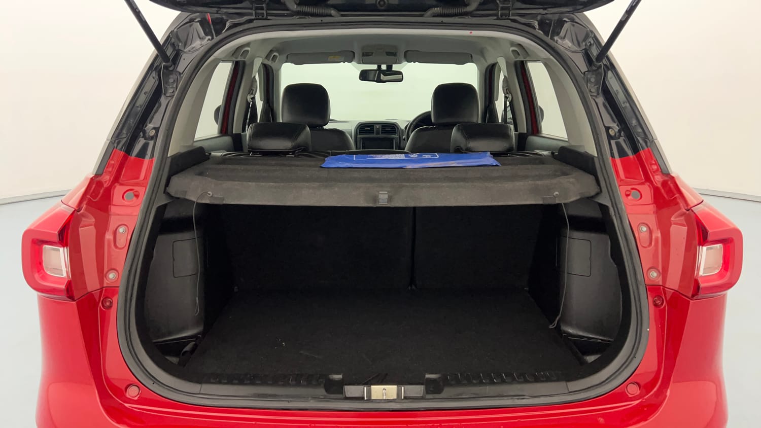 Used 2021 Maruti Suzuki Vitara Brezza [2020-2022] ZXI Plus Dual Tone Petrol Manual interior DICKY INSIDE VIEW
