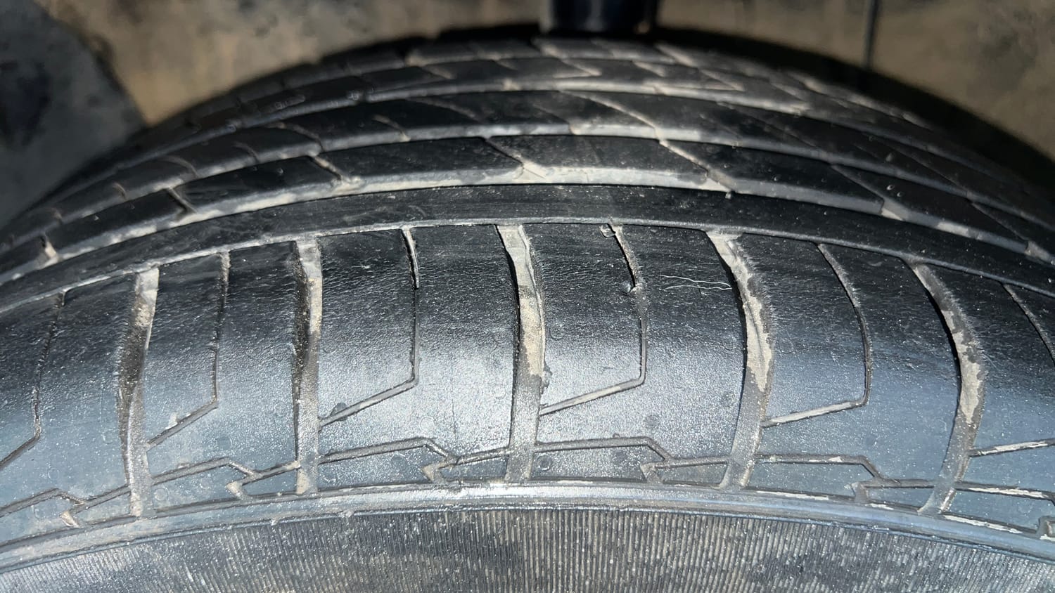 Used 2023 Hyundai Creta E 1.5 Petrol Petrol Manual tyres LEFT FRONT TYRE TREAD VIEW