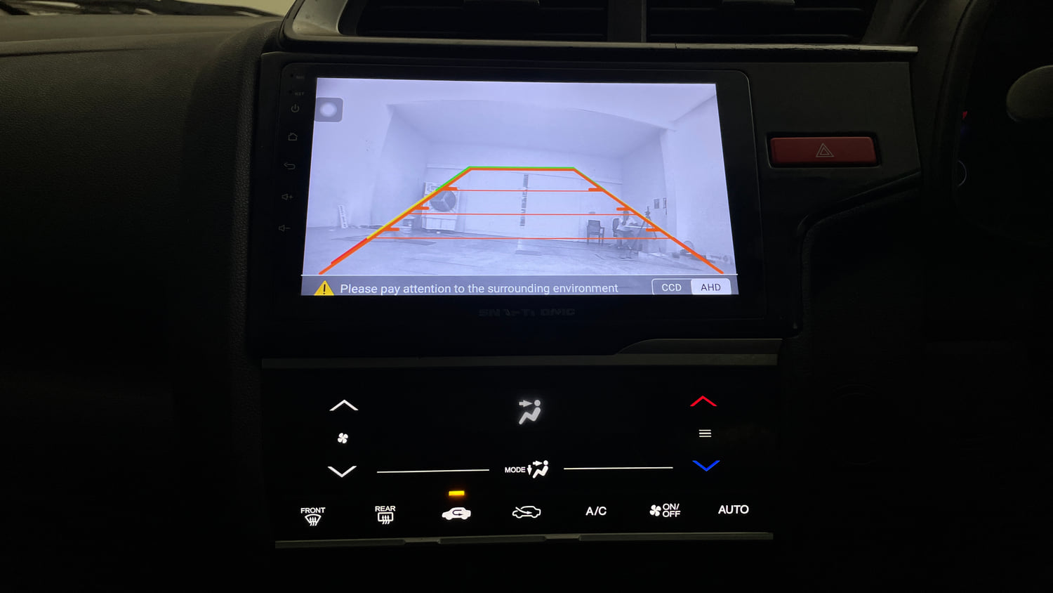 Used 2016 Honda Jazz VX Diesel Diesel Manual top_features Rear camera