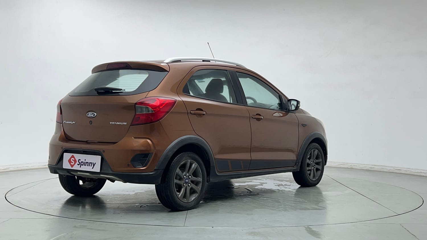 Used 2018 Ford Freestyle Titanium 1.2 Ti-VCT Petrol Manual exterior RIGHT REAR CORNER VIEW
