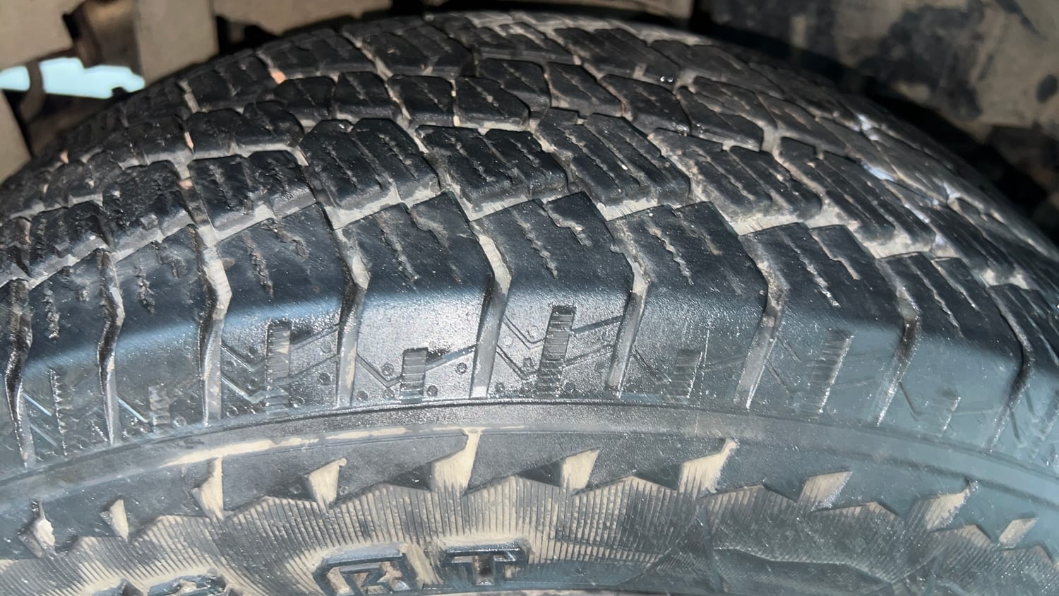 Used 2023 mahindra Thar LX Hard Top Diesel MT 4WD Diesel Manual tyres RIGHT FRONT TYRE TREAD VIEW