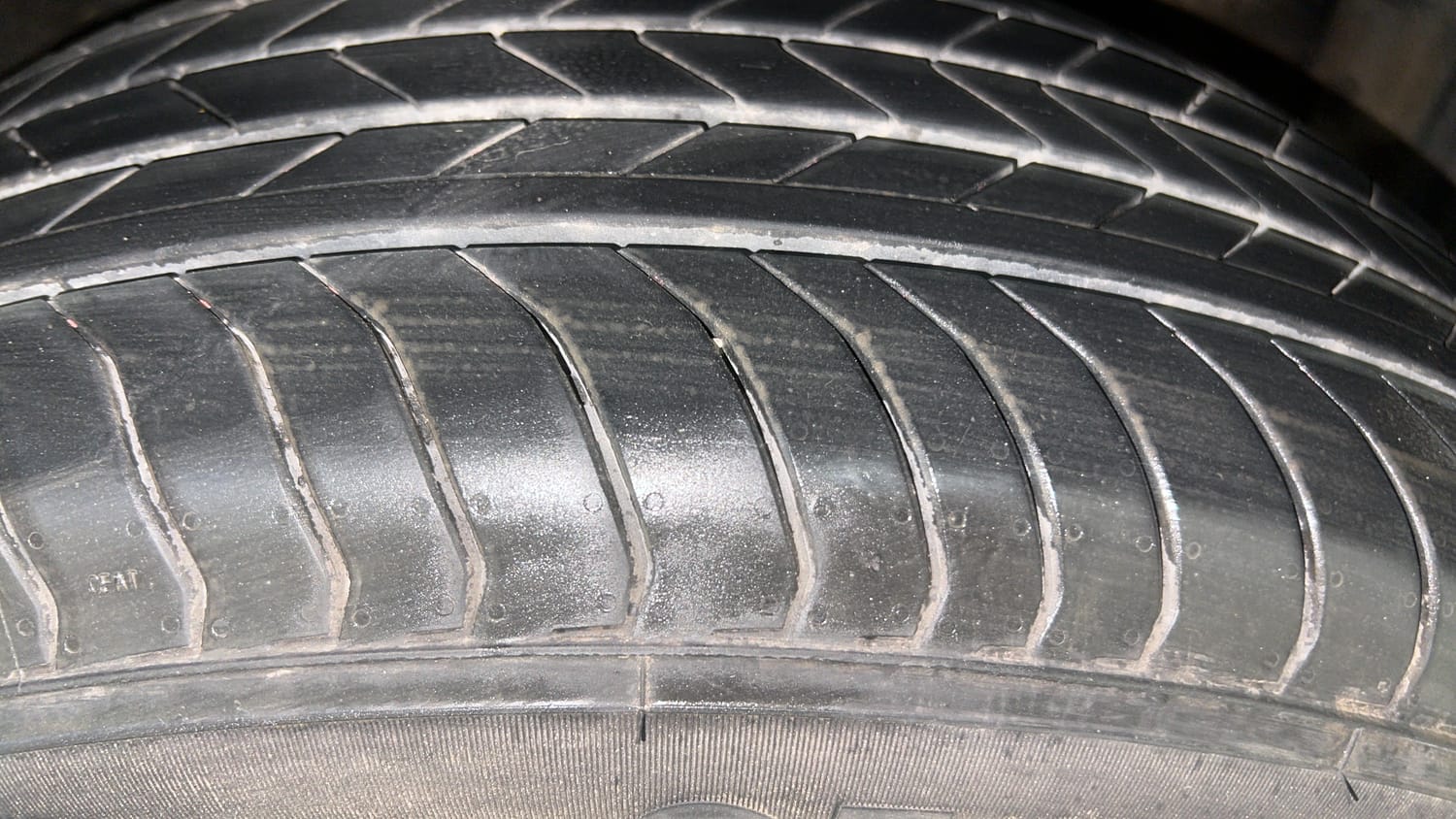 Used 2026 Maruti Suzuki Victoris ZXI+ (O) MT 2W Petrol Manual tyres RIGHT FRONT TYRE TREAD VIEW