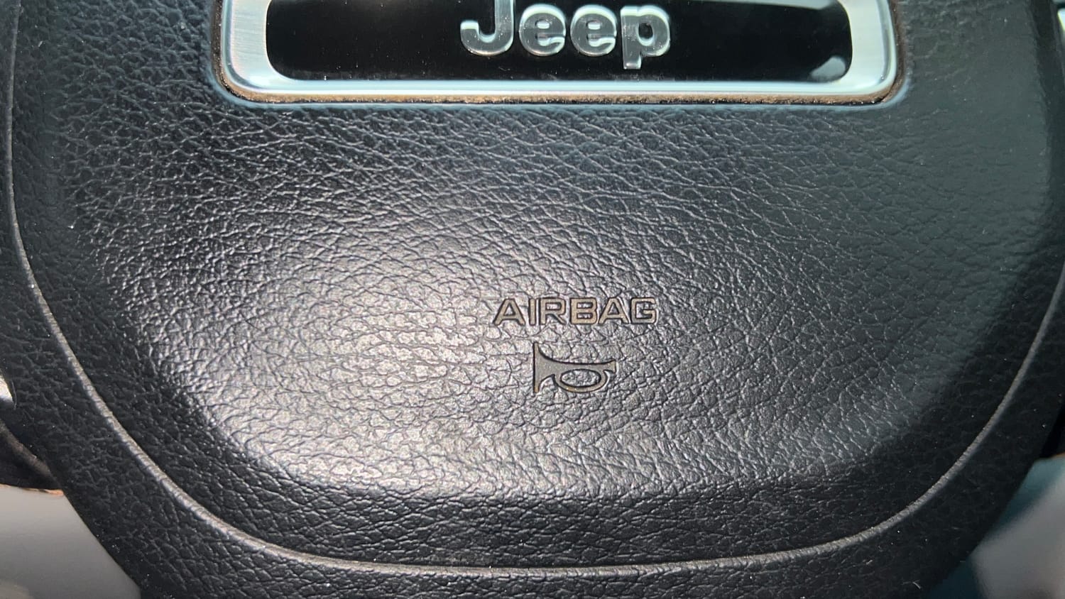 Used 2021 Jeep Compass Limited (O) 2.0 Diesel Diesel Manual top_features Airbags