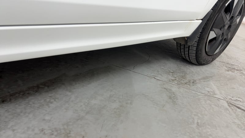 Used 2025 Tata Tiago XTA Petrol Automatic dents MINOR DENT