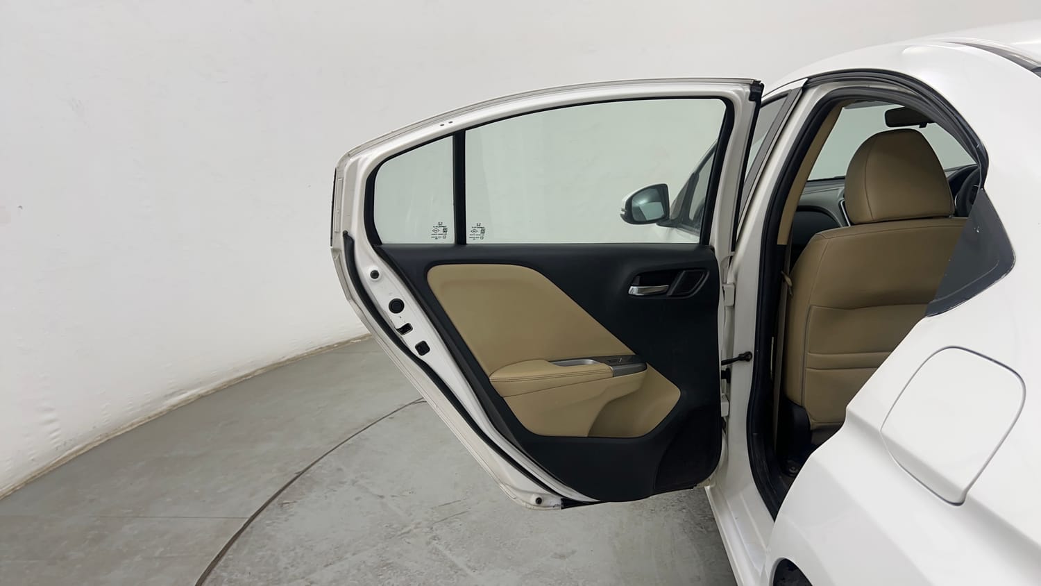 Used 2016 Honda City VX Diesel Diesel Manual interior LEFT REAR DOOR OPEN VIEW