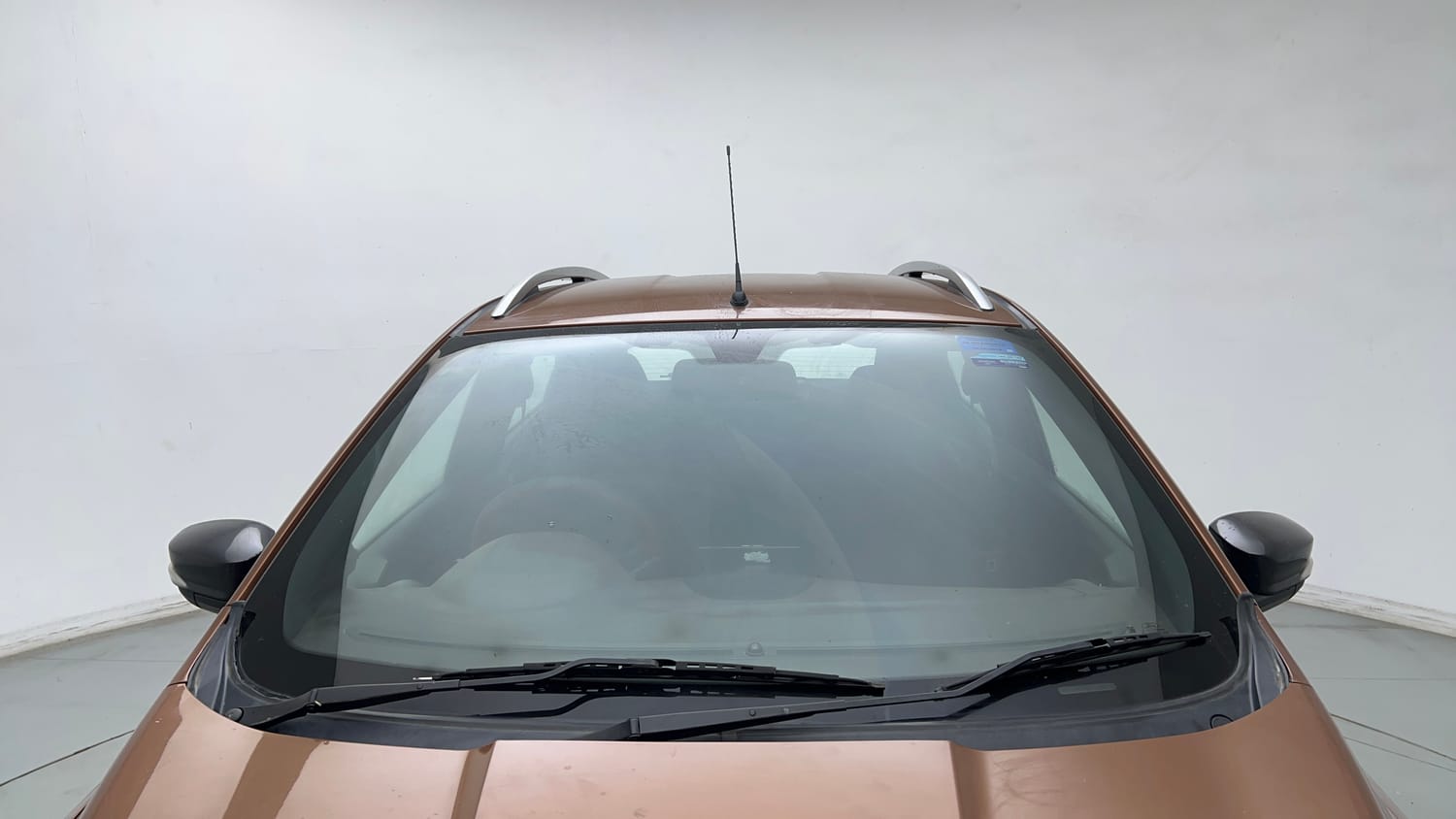 Used 2018 Ford Freestyle Titanium 1.2 Ti-VCT Petrol Manual exterior FRONT WINDSHIELD VIEW