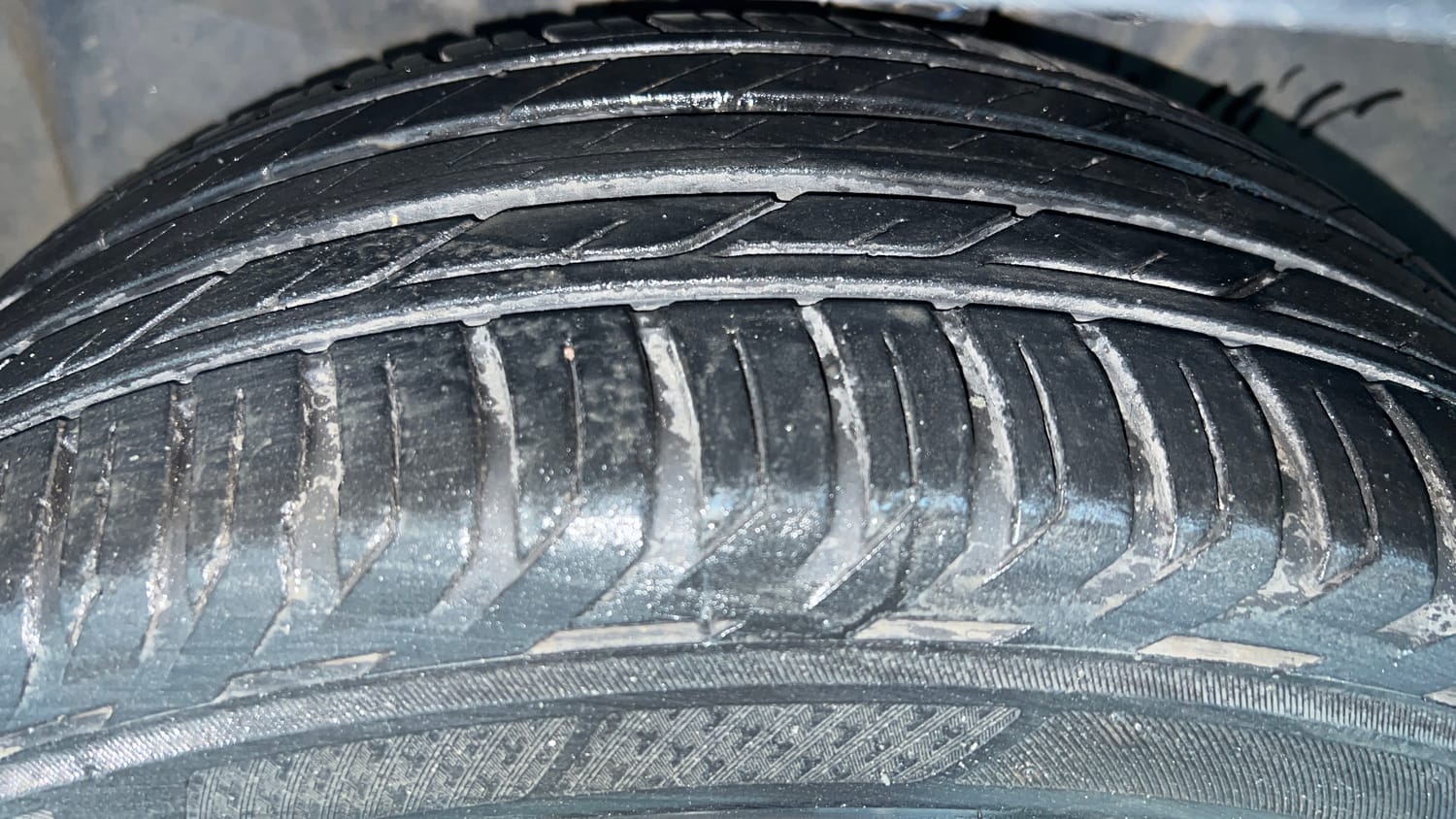 Used 2021 Jeep Compass Limited (O) 2.0 Diesel Diesel Manual tyres LEFT FRONT TYRE TREAD VIEW
