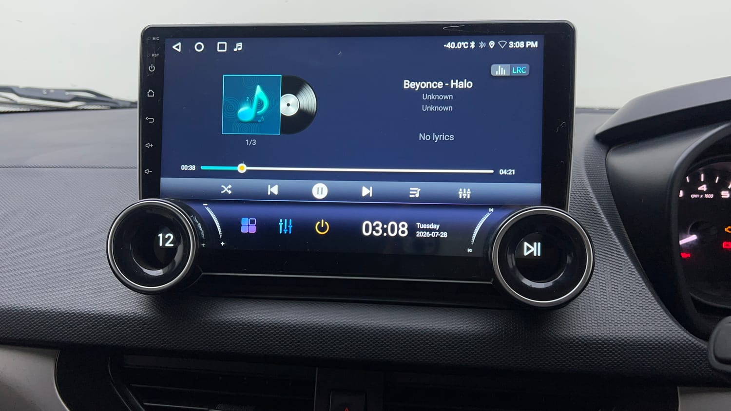 Used 2019 Tata Nexon XM Petrol Manual top_features Integrated (in-dash) music system