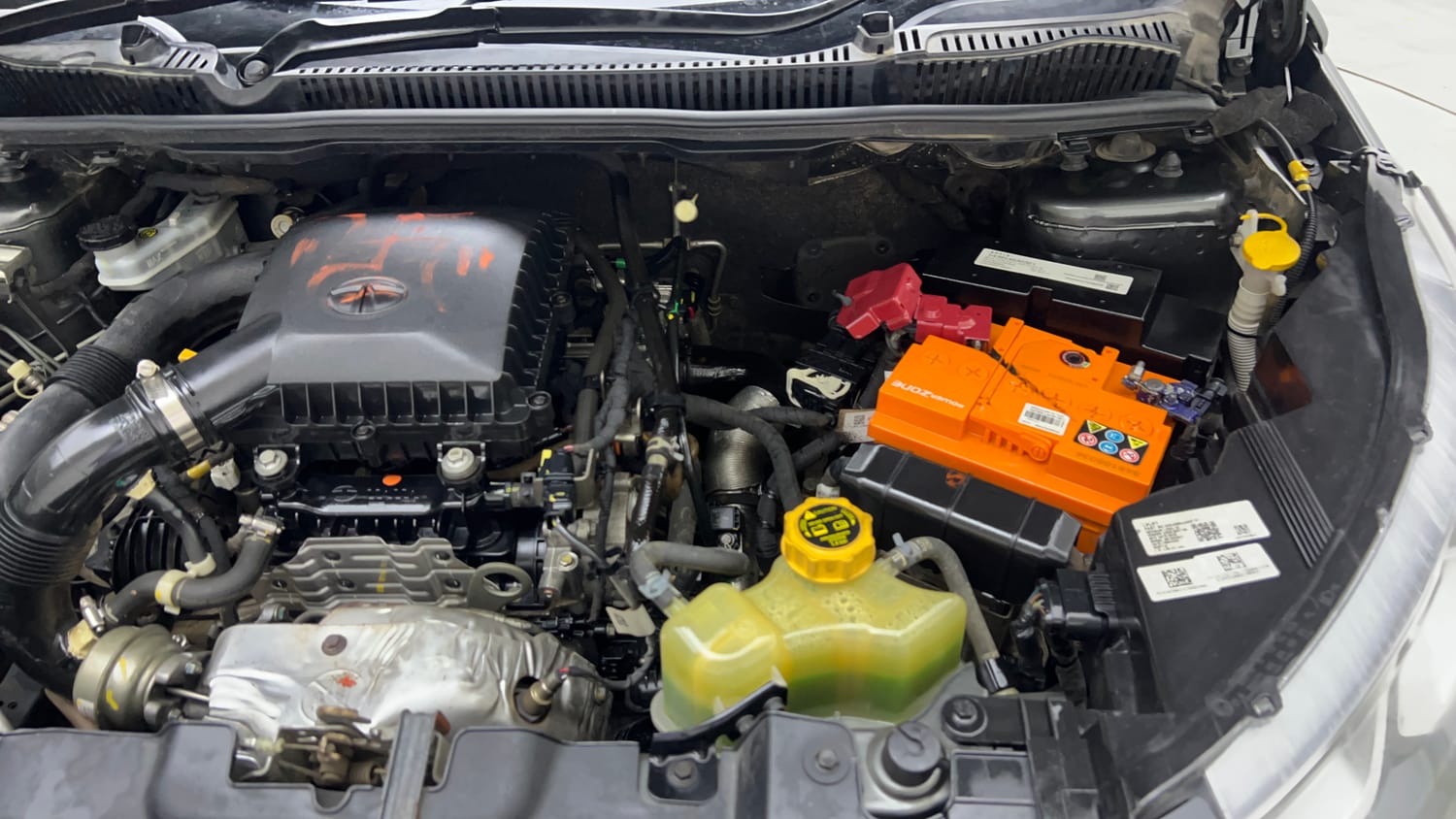Used 2022 Tata Nexon XM (S) Petrol Manual engine ENGINE LEFT SIDE VIEW
