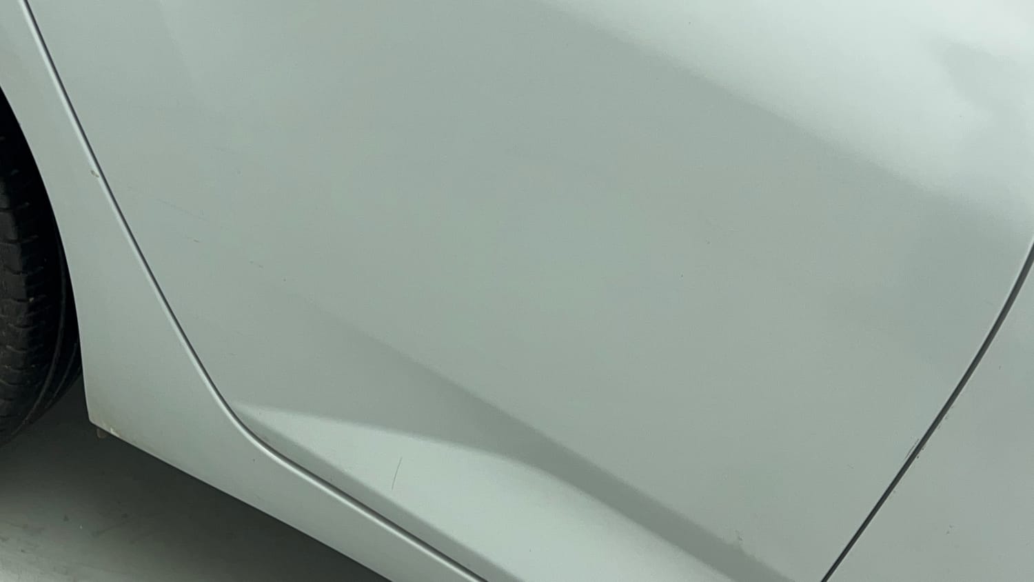 Used 2025 Tata Altroz Accomplished Plus S Petrol 6DCT Petrol Automatic dents MINOR SCRATCH