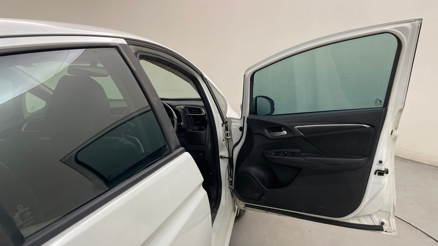 Used 2016 Honda Jazz VX Diesel Diesel Manual interior RIGHT FRONT DOOR OPEN VIEW