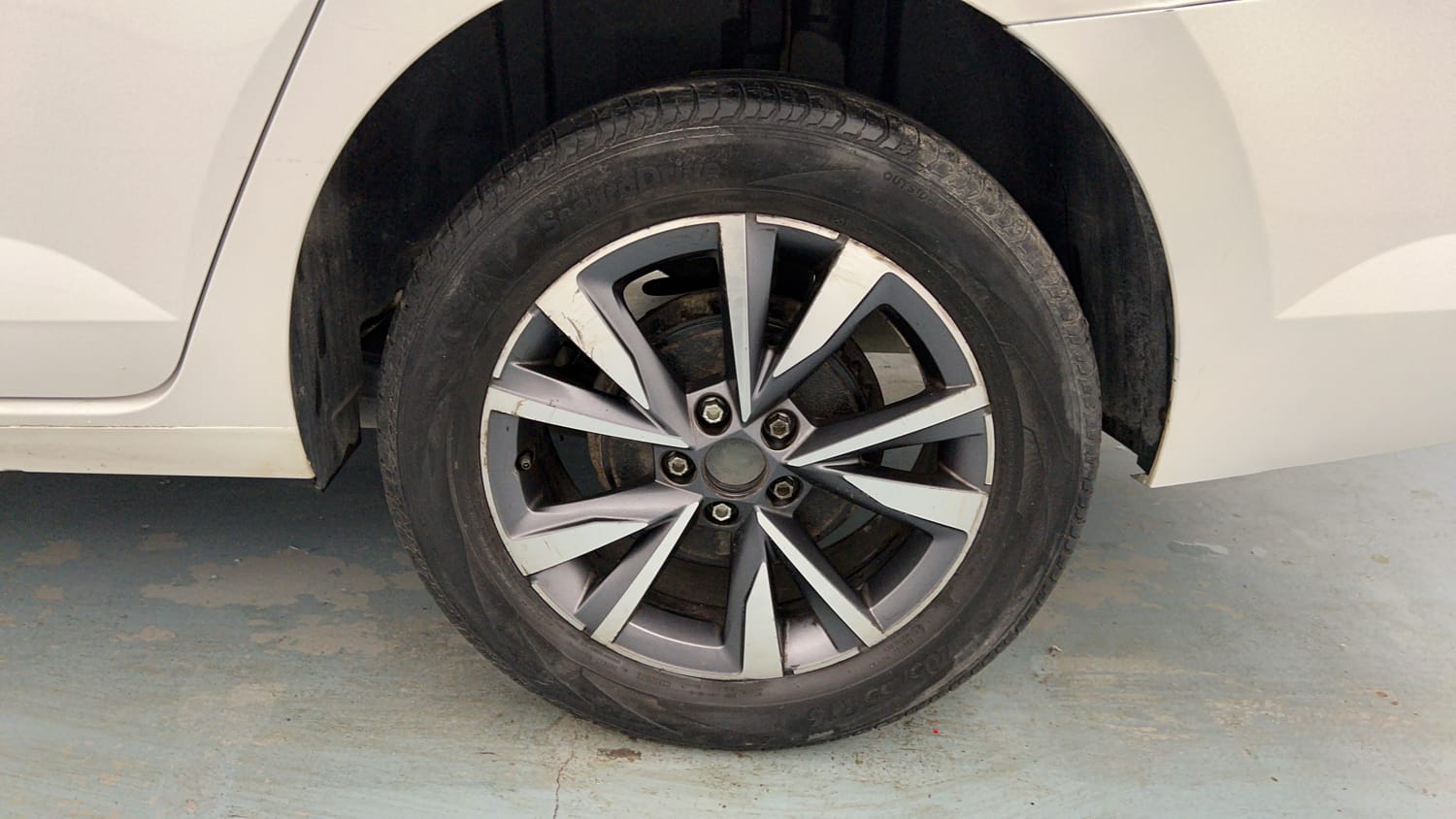 Used 2023 Skoda Slavia Style 1.0L TSI AT Petrol Automatic tyres LEFT REAR TYRE RIM VIEW