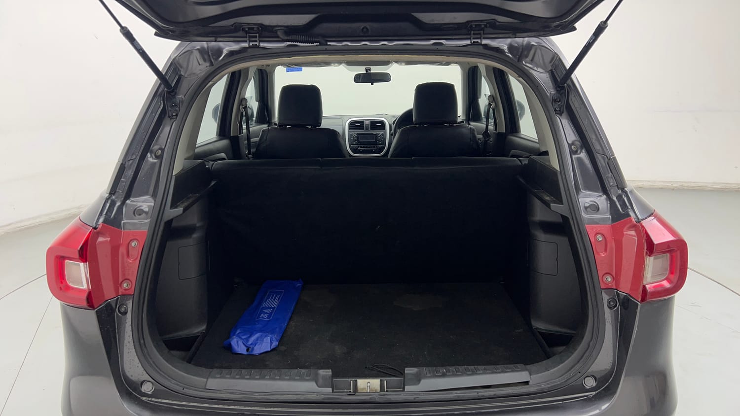 Used 2021 maruti-suzuki Vitara Brezza LXi Petrol Manual interior DICKY INSIDE VIEW