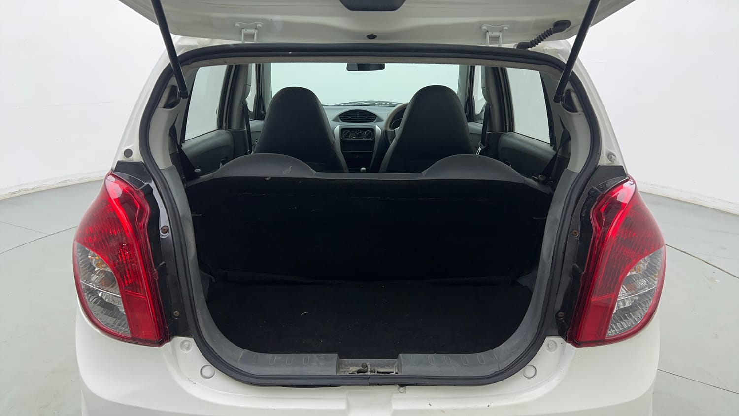 Used 2014 Maruti Suzuki Alto 800 Lxi Petrol Manual interior DICKY INSIDE VIEW
