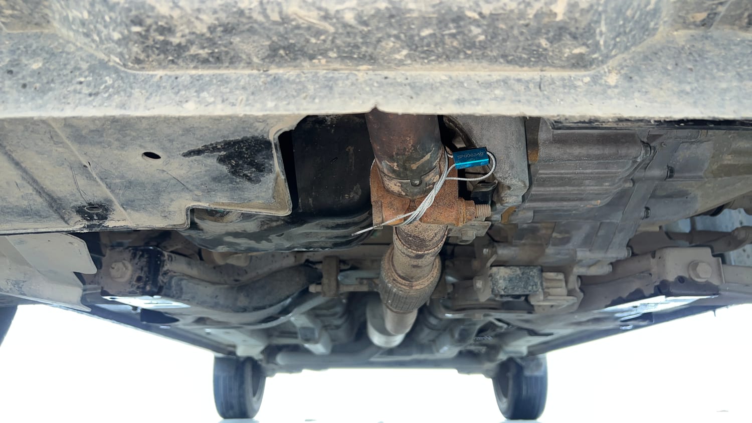 Used 2019 Tata Nexon XM Petrol Manual extra FRONT LEFT UNDERBODY VIEW