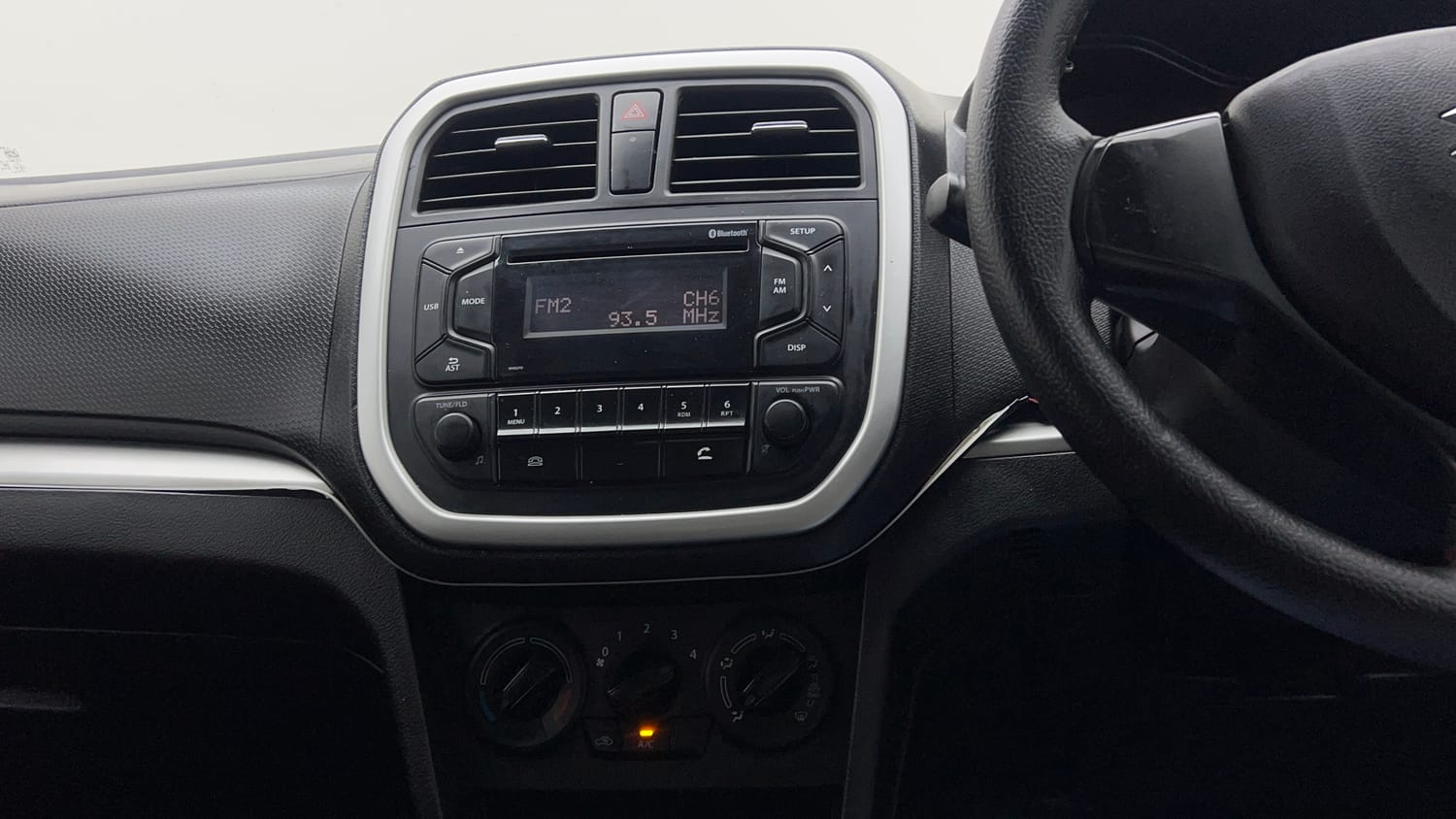Used 2021 maruti-suzuki Vitara Brezza LXi Petrol Manual interior MUSIC SYSTEM & AC CONTROL VIEW
