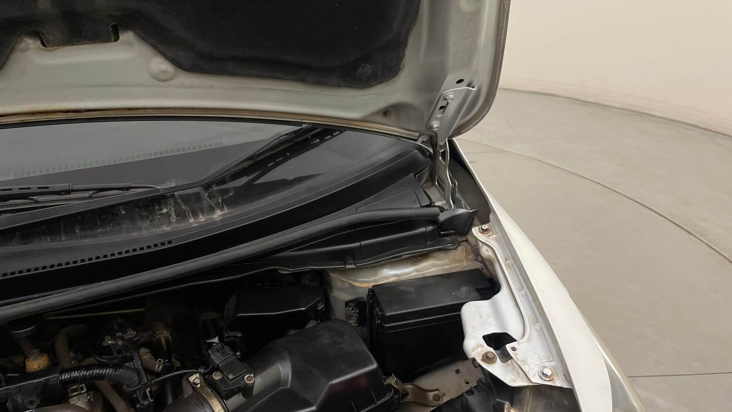 Used 2016 Honda Jazz VX Diesel Diesel Manual engine ENGINE LEFT SIDE HINGE & APRON VIEW