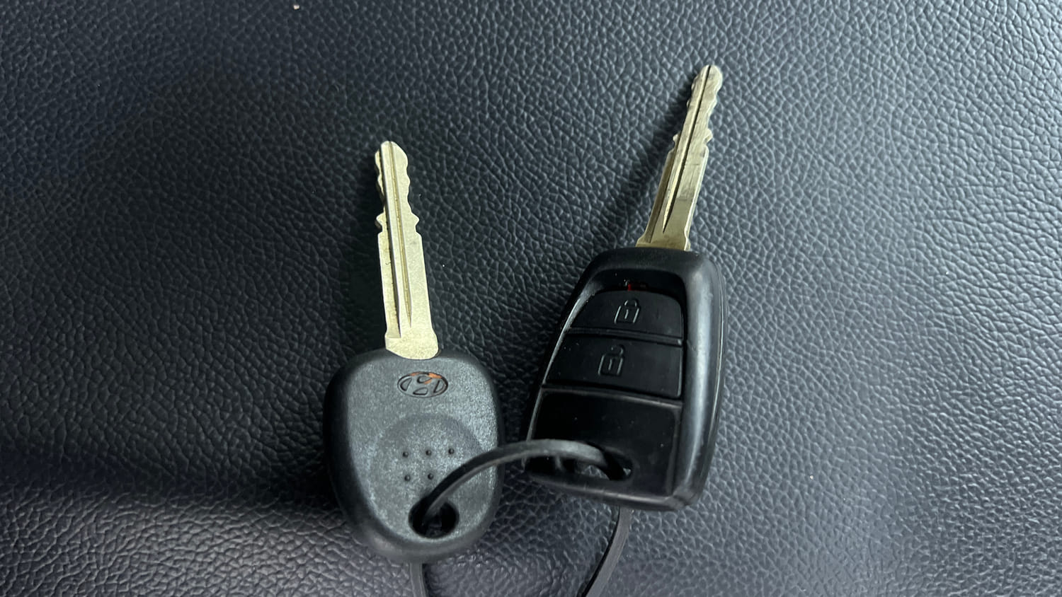 Used 2019 Hyundai Grand i10 Sportz 1.2 Kappa VTVT Petrol Manual extra CAR KEY VIEW