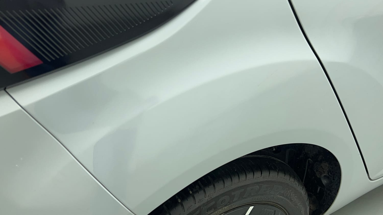 Used 2025 Tata Altroz Accomplished Plus S Petrol 6DCT Petrol Automatic dents MINOR SCRATCH