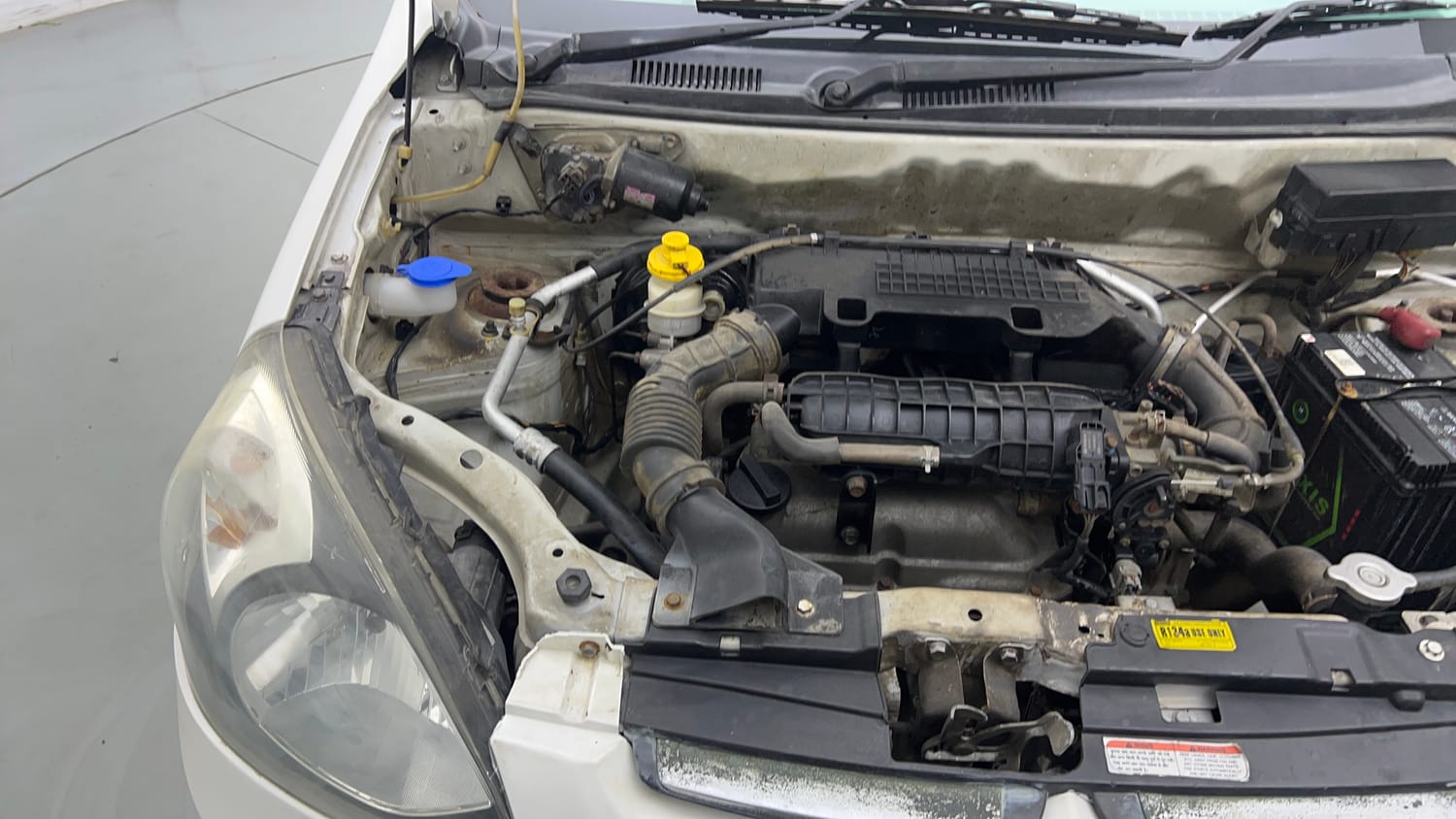 Used 2014 Maruti Suzuki Alto 800 Lxi Petrol Manual engine ENGINE RIGHT SIDE VIEW