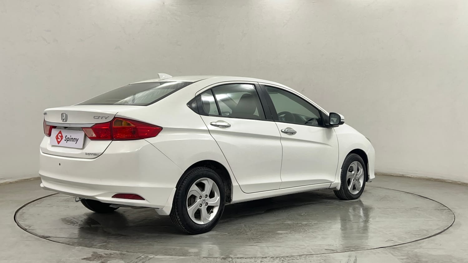 Used 2016 Honda City VX Diesel Diesel Manual exterior RIGHT REAR CORNER VIEW