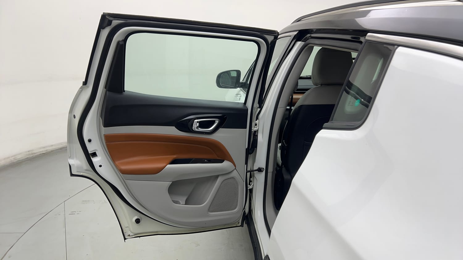 Used 2021 Jeep Compass Limited (O) 2.0 Diesel Diesel Manual interior LEFT REAR DOOR OPEN VIEW