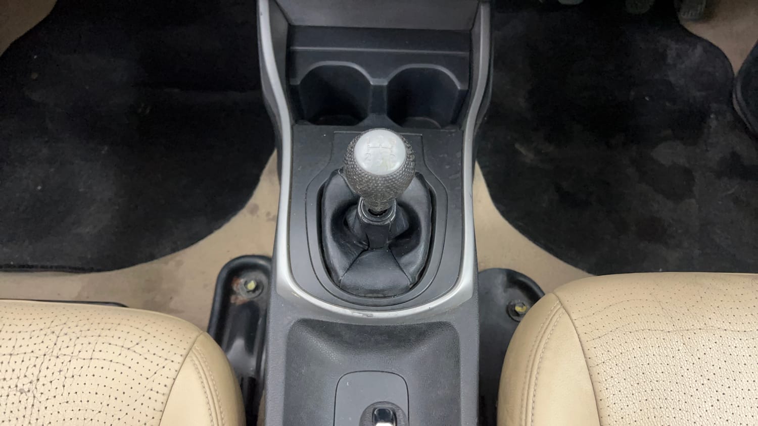 Used 2016 Honda City VX Diesel Diesel Manual interior GEAR  KNOB VIEW